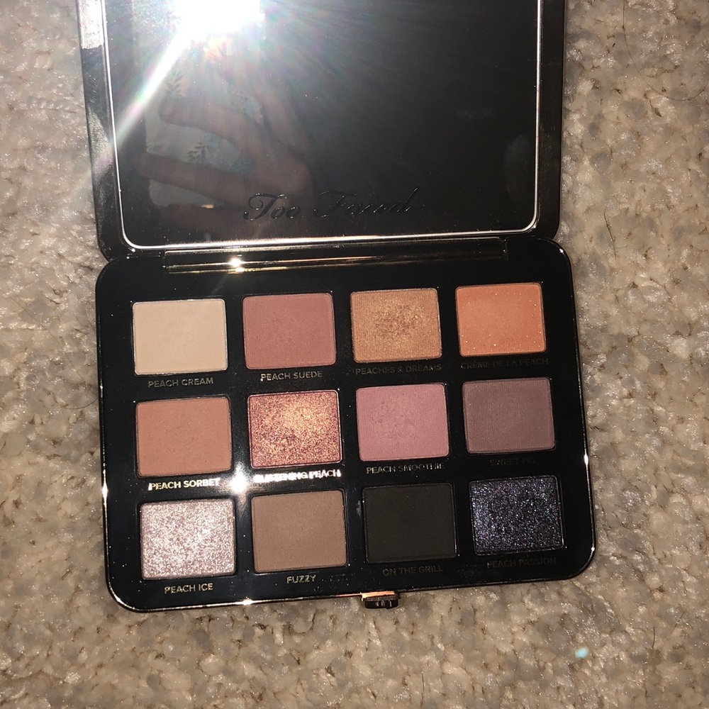 Too Faced White Peach Eyeshadow Palette